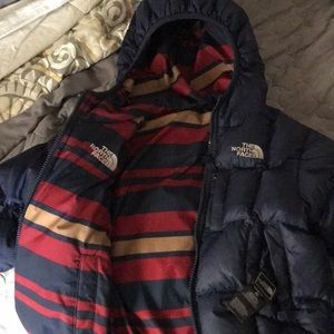 Reversible boys size 5 puffer jacket